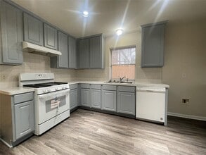 3712 Bratton Heights Dr in Austin, TX - Building Photo - Building Photo