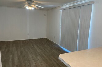 1915 157th St E in Tacoma, WA - Foto de edificio - Building Photo