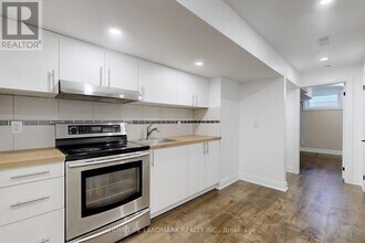 1661 Mt Albert Rd in East Gwillimbury, ON - Building Photo - Building Photo