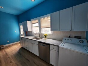 511 W Sycamore St in Denton, TX - Building Photo - Building Photo