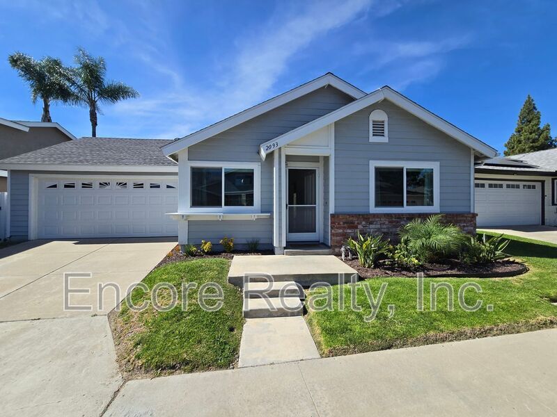 2093 Waterbury Dr in Chula Vista, CA - Building Photo