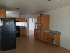 7109 Mountain Moss Dr in Las Vegas, NV - Building Photo - Building Photo