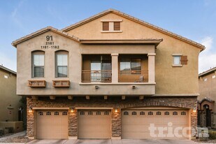 1350 S Greenfield Rd in Mesa, AZ - Building Photo