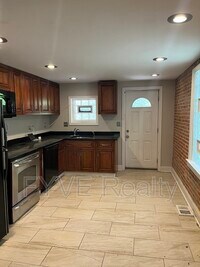 1523 W Pratt St photo'