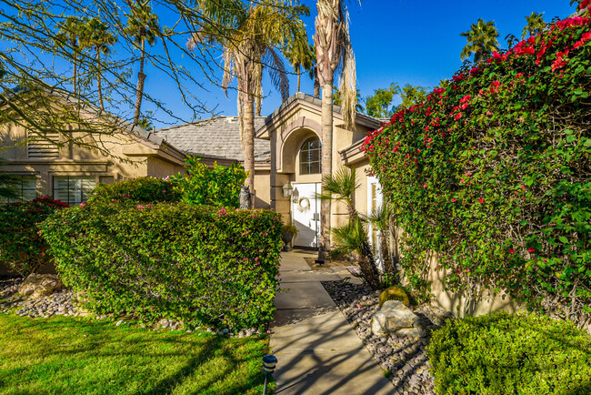 22 Belmonte Dr in Palm Desert, CA - Foto de edificio - Building Photo