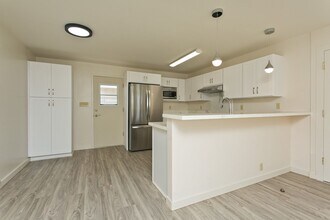 1227 Kaala Ave in Wahiawa, HI - Building Photo - Building Photo