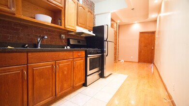 840 Hart St in Brooklyn, NY - Building Photo - Building Photo
