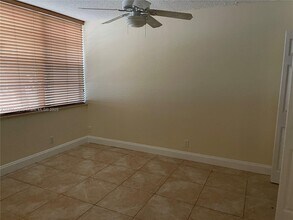 9400 Live Oak Pl, Unit 108 in Davie, FL - Building Photo - Building Photo