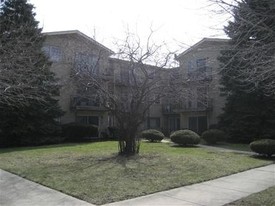 10901 S Keating Ave Apartamentos