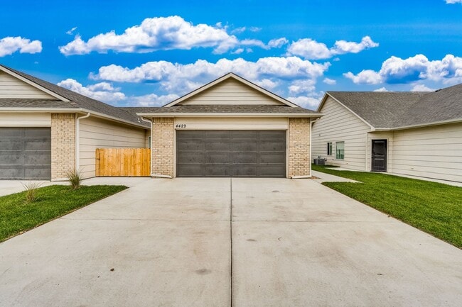 property at 5416 N Sandkey St
