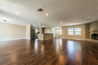 630 Cherrybark Ln in Houston, TX - Building Photo - Building Photo