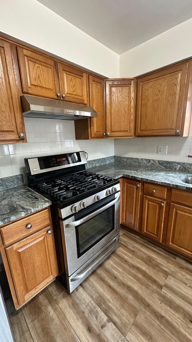 7177 W Addison St, Unit 1