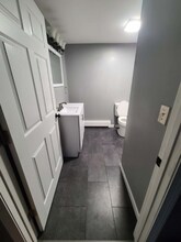 1458 N Main St in Winterport, ME - Foto de edificio - Building Photo