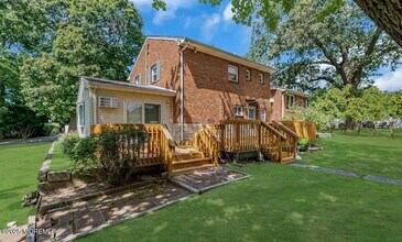221 Harrison Ave in Ocean Township, NJ - Foto de edificio - Building Photo
