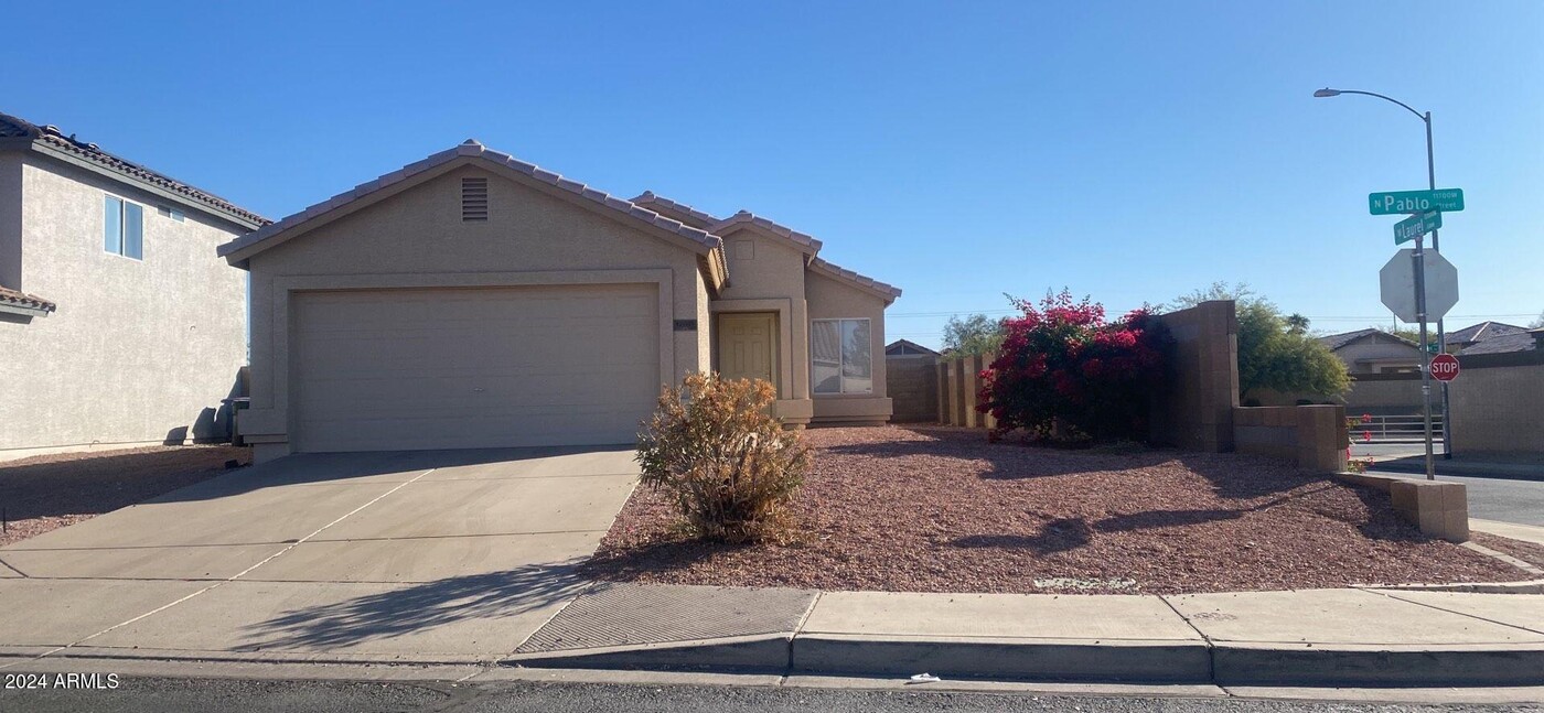 12001 N Pablo St in El Mirage, AZ - Foto de edificio