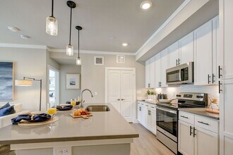 10903 Cypresswood Dr in Houston, TX - Building Photo - Building Photo