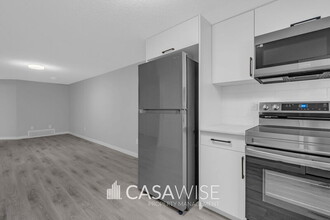 11927-11125 125 St NW in Edmonton, AB - Building Photo - Building Photo