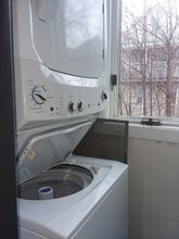 24 Darling St, Unit 3 in Boston, MA - Foto de edificio - Building Photo