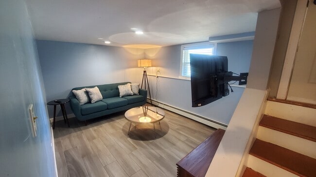 44 Belleview Ave, Unit Belleview Lower Unit in Salem, MA - Building Photo - Building Photo