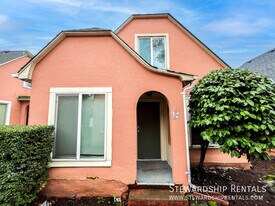 1376 W 6th Ave in Eugene, OR - Building Photo