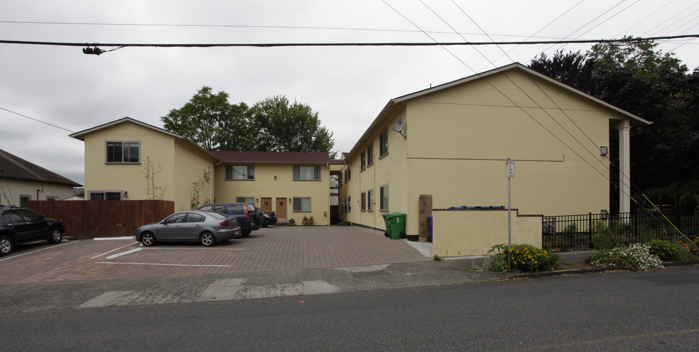 Residential Condominium in Portland, OR - Building Photo