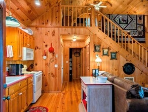 54 Teaberry Ln in Clayton, GA - Foto de edificio - Building Photo