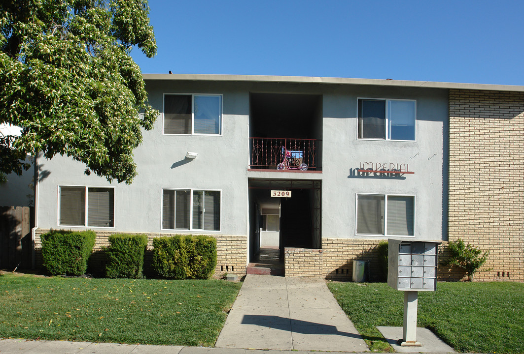 3209 Cadillac Dr in San Jose, CA - Building Photo