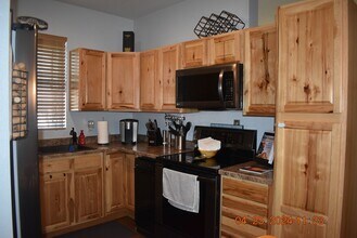 8389 S Independence Cir in Littleton, CO - Building Photo - Building Photo