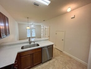 2951 SW 35th Pl in Gainesville, FL - Foto de edificio - Building Photo