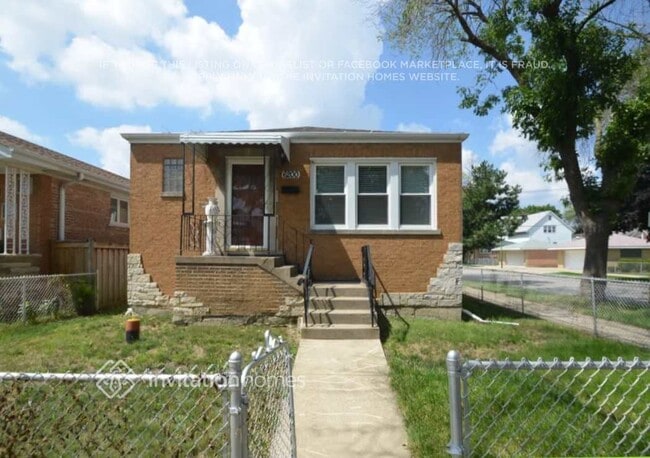 property at 6200 S Meade Ave