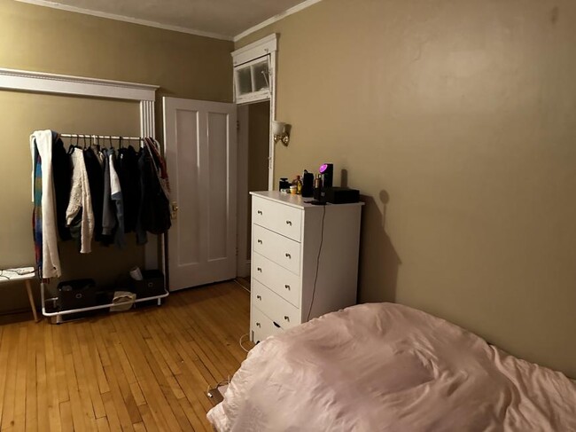 property at 72 Egmont St