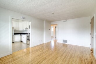 1532 Atlanta Ct in Santa Rosa, CA - Building Photo - Building Photo
