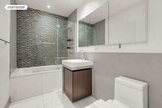 214 N 11th St in Brooklyn, NY - Building Photo - Building Photo