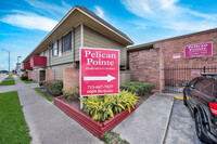 Pelican Pointe in Houston, TX - Building Photo - Building Photo