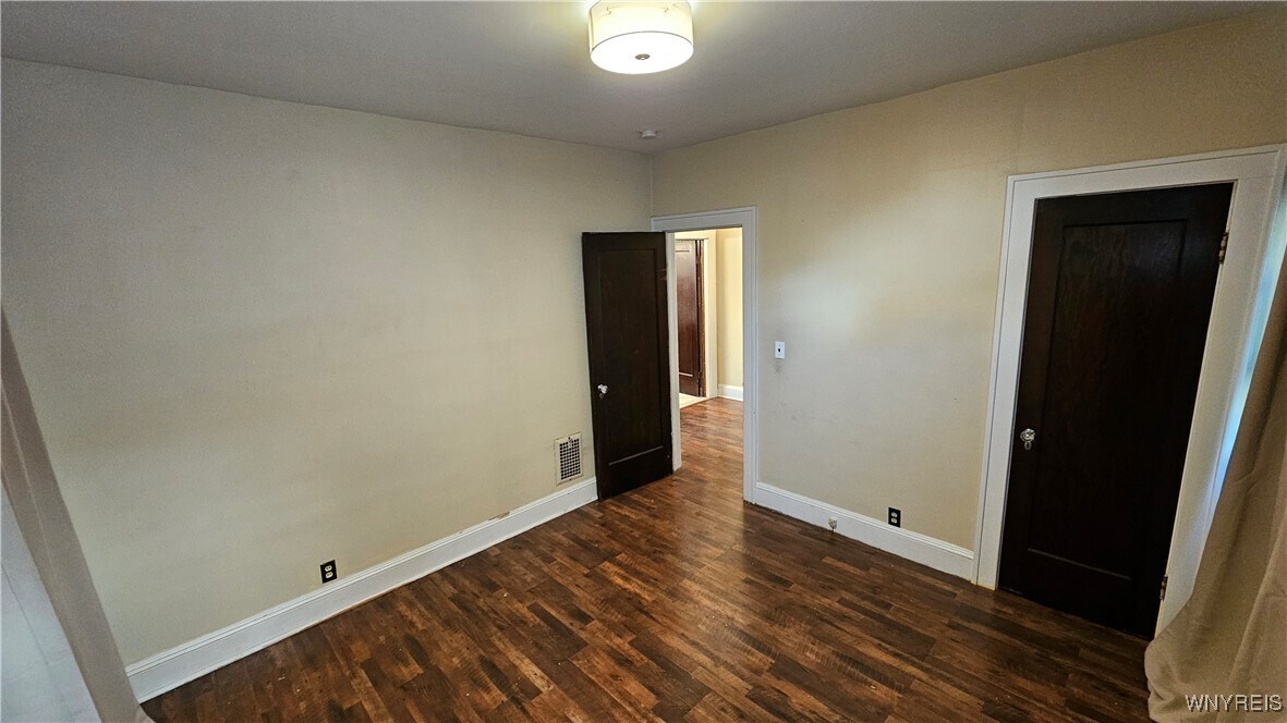 307 Sterling Ave in Buffalo, NY - Building Photo