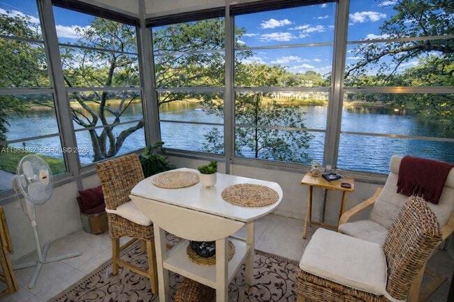 3530 NW 52nd Ave in Lauderdale Lakes, FL - Building Photo - Building Photo