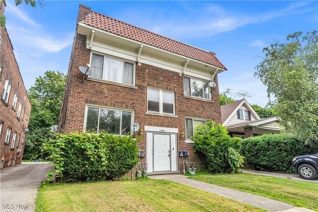 13605 Othello Ave in Cleveland, OH - Building Photo - Building Photo