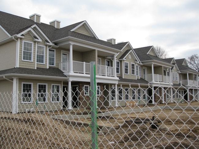 280 Route 109 in West Babylon, NY - Building Photo - Building Photo