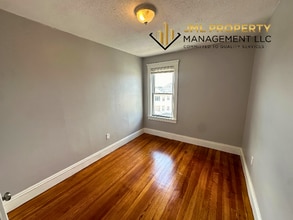 321 Union St, Unit 3N in Fall River, MA - Building Photo - Building Photo