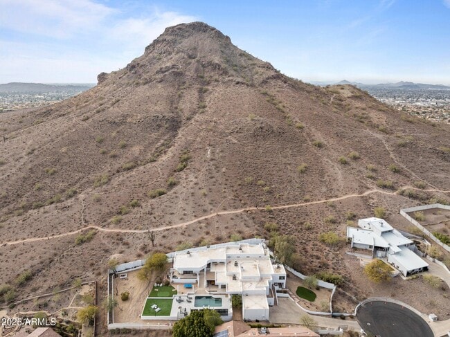 1911 E Hillery Dr in Phoenix, AZ - Building Photo - Building Photo