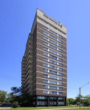 The Kingsview in Toronto, ON - Building Photo - Building Photo