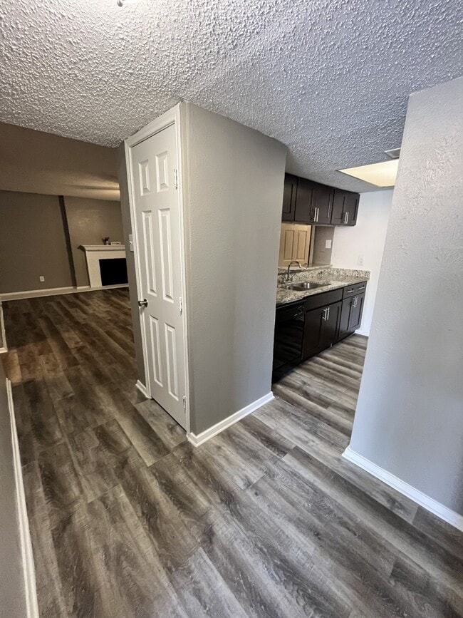 Prestonwood Trails in Dallas, TX - Building Photo - Building Photo