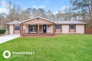 110 Valley View Ct in Tyrone, GA - Building Photo