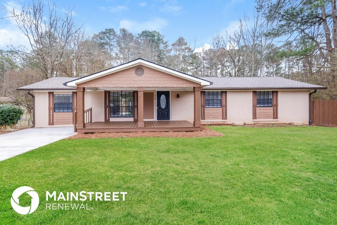 110 Valley View Ct in Tyrone, GA - Building Photo