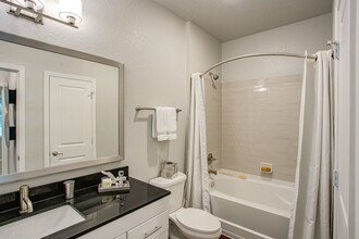 Bell Westchase in Tampa, FL - Building Photo - Interior Photo