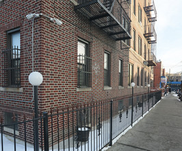 Sipberc Court in Brooklyn, NY - Building Photo - Building Photo