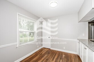 1112 Bakewell Dr in St. Louis, MO - Building Photo - Building Photo