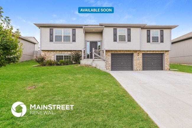 property at 1309 NW Hilltop Ln