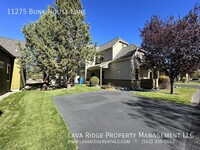 11275 Bunk House Ln in Redmond, OR - Foto de edificio - Building Photo