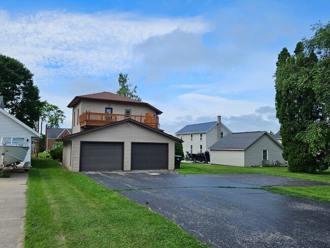 138 Martin St in Campbellsport, WI - Building Photo - Building Photo